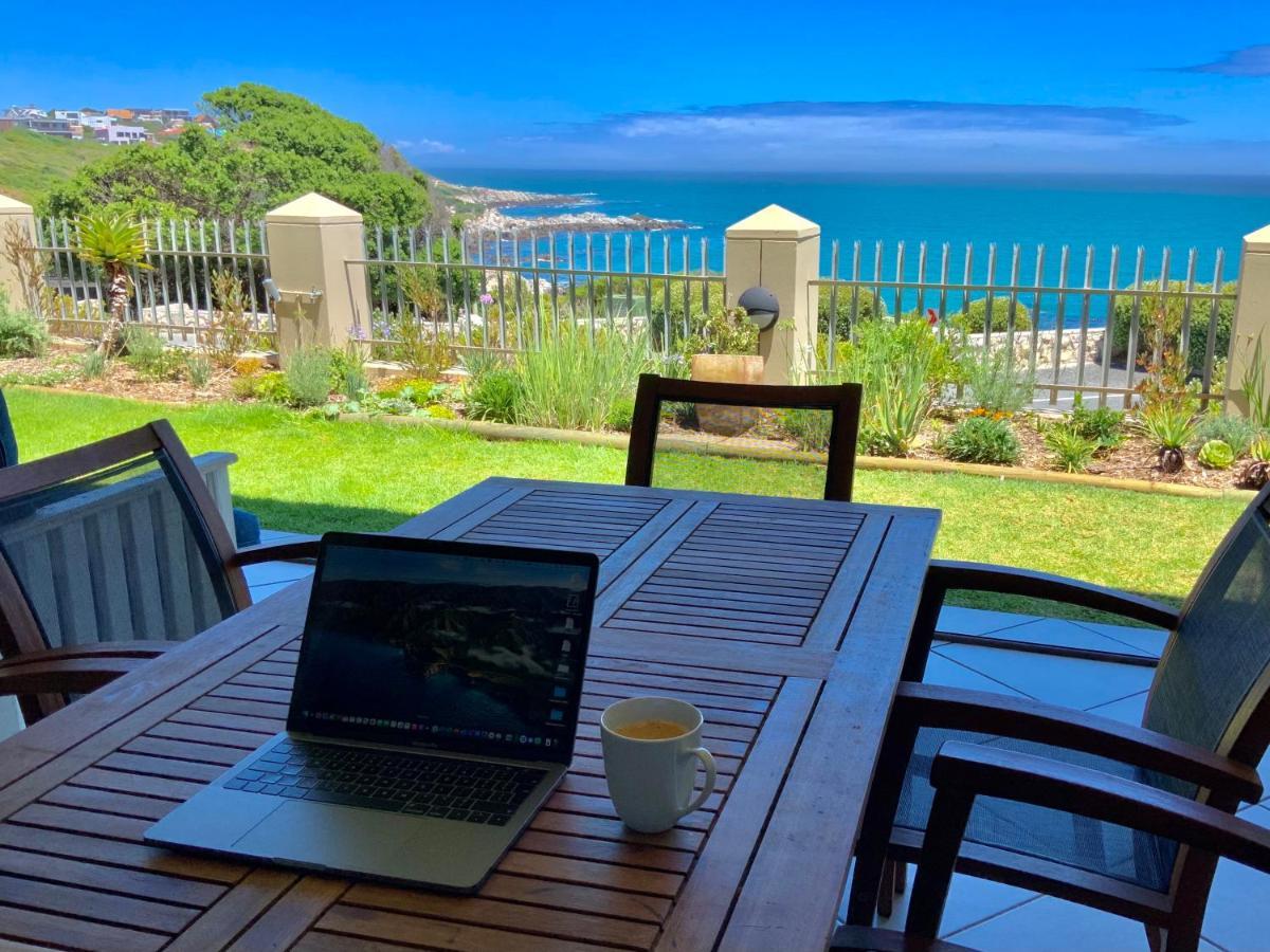 Sage At Whale Cove - Sea Facing Apartment De Kelders Εξωτερικό φωτογραφία